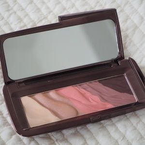Hourglass Makeup - Hourglass Modernist Eyeshadow Palette - Monochrome Hourglass Makeup - Hourglass Modernist Eyeshadow Palette - Monochrome